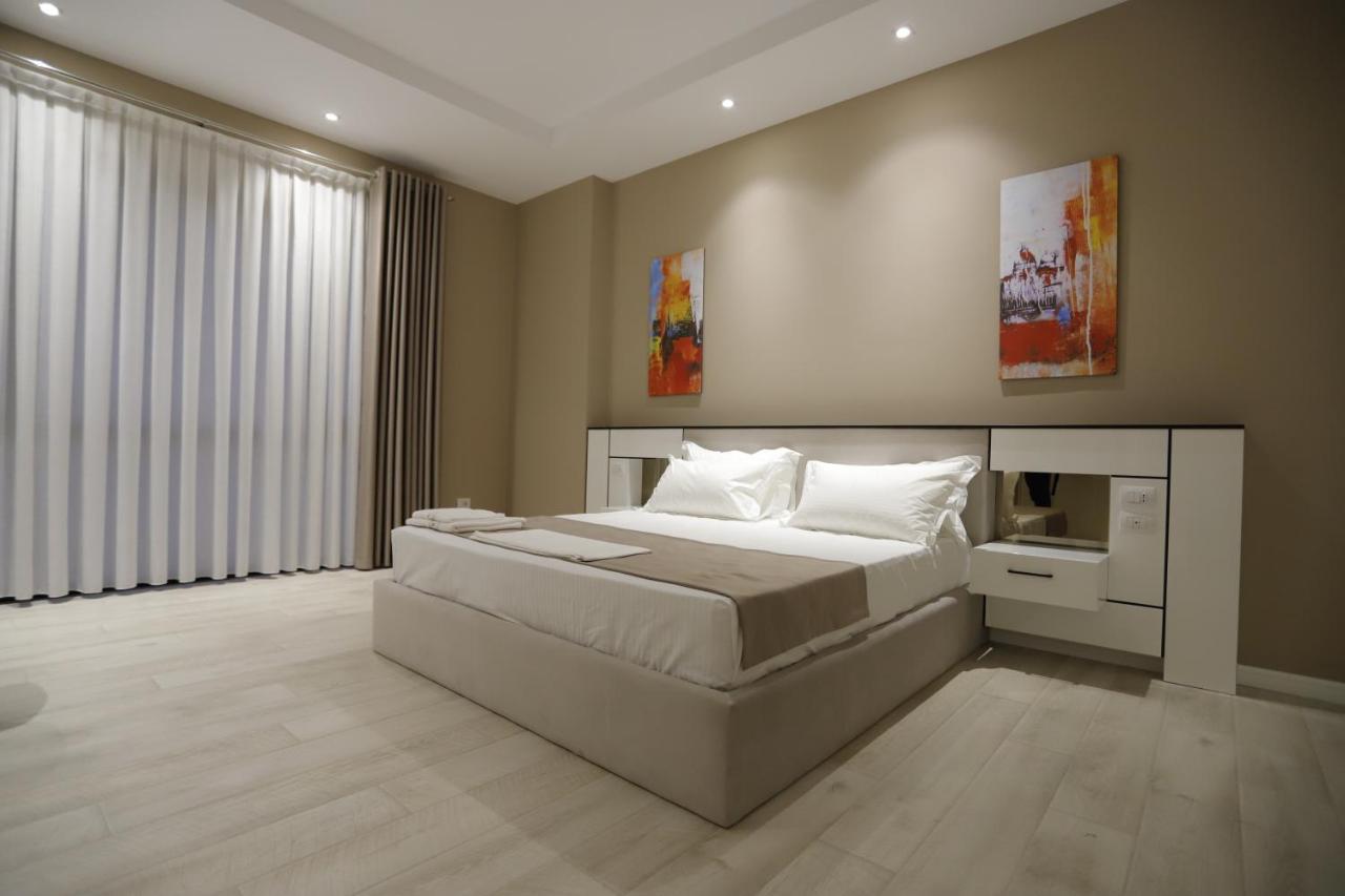 Admiral Hotel Elbasani Quarto foto