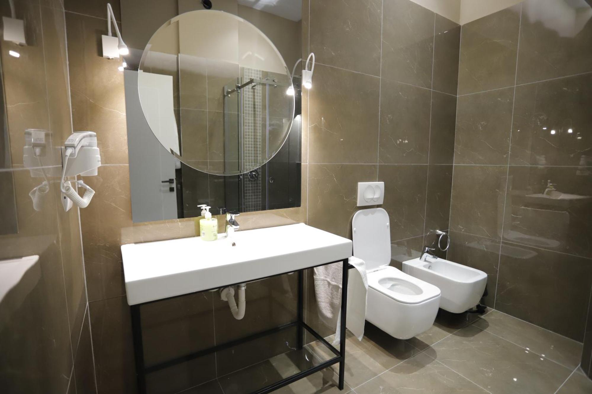Admiral Hotel Elbasani Quarto foto